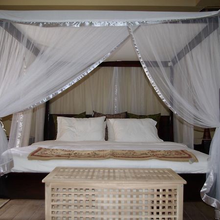 Five Volcanoes Boutique Hotel Рухенгери Экстерьер фото