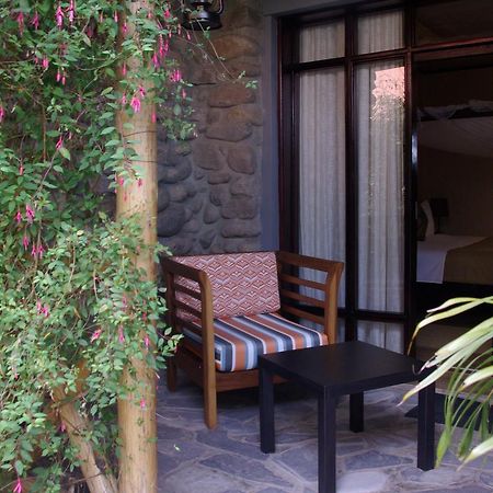Five Volcanoes Boutique Hotel Рухенгери Экстерьер фото